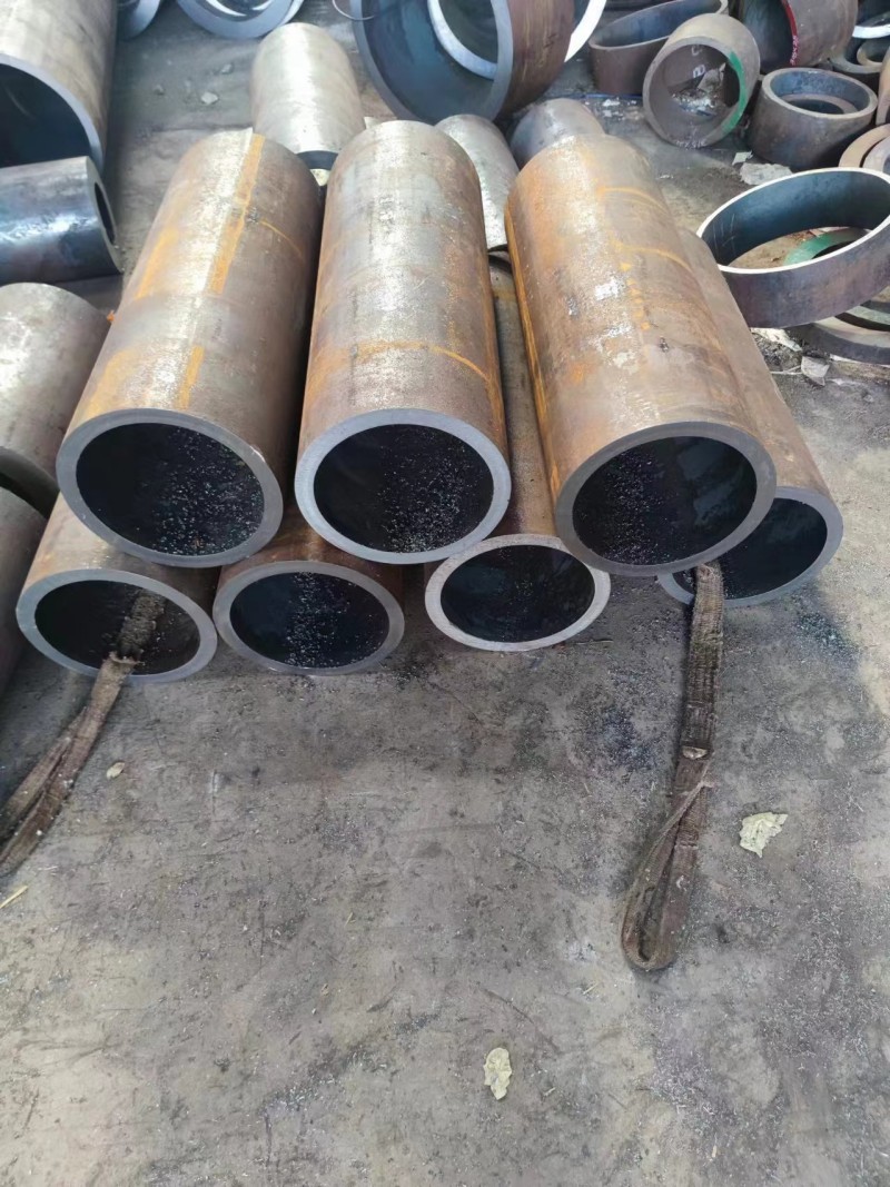 文山文山文山12Cr1MovG无缝钢管切割